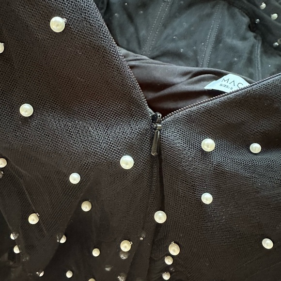 MAC DUGGAL
Black One Shoulder Pearl Beaded Midi Ballgown - 8 - Picture 7 of 14